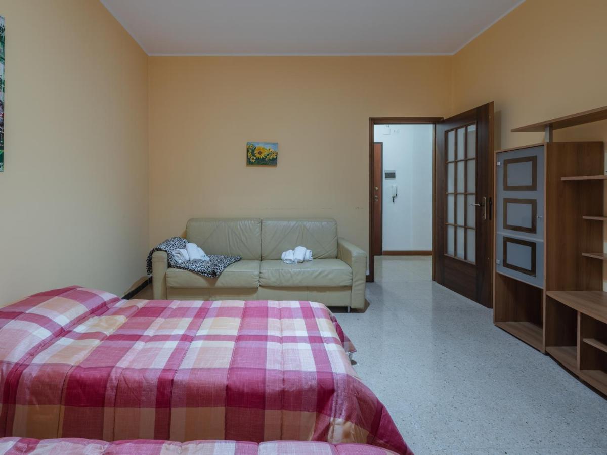 Casa Di Maty - Cozy Apartment With Balcony La Spezia Bagian luar foto